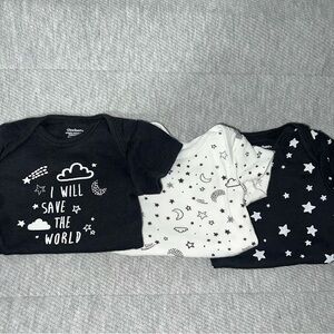 Gerber Black and White Starry Bodysuit Trio